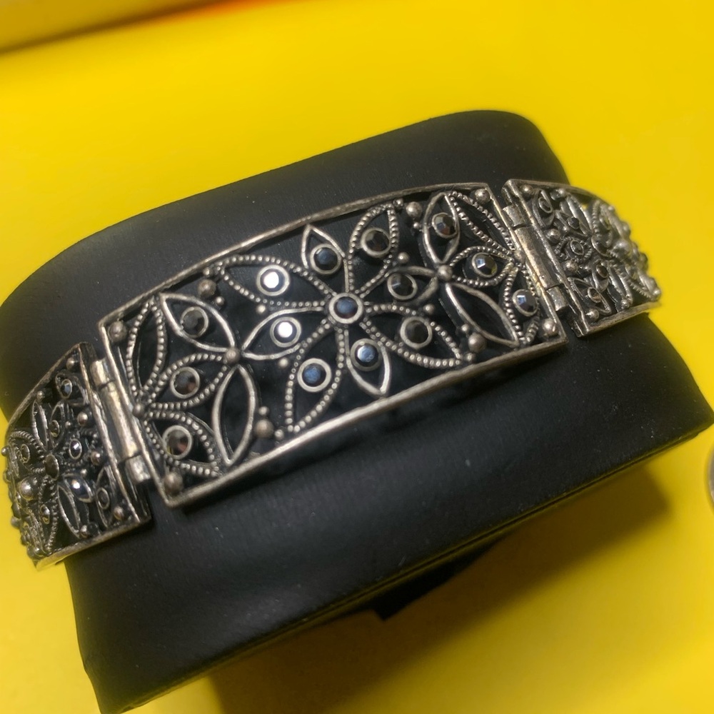 Vintage Silver Tone Filigree Marcasite Panel Bracelet 7 Inch Fold Over Clasp